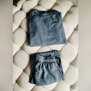 Hanes Men’s Sweatshirt and Pants Set